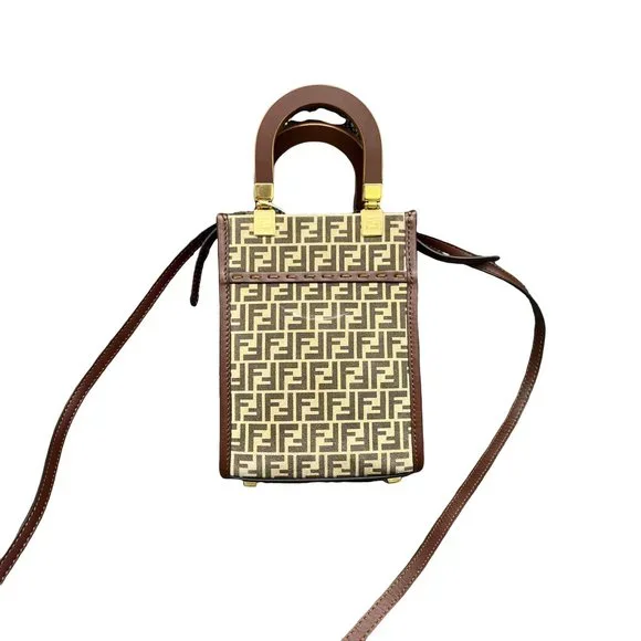 100% Authentic Fendi Shoulder Bag - Picture 1 of 16